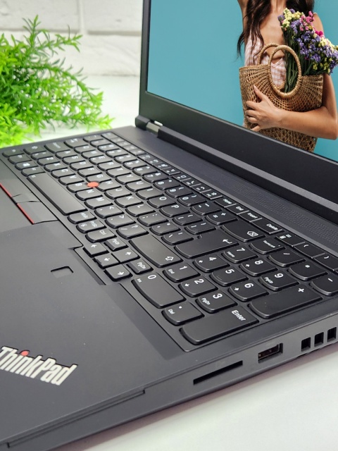 Laptop Lenovo ThinkPad P15 i9 15 cali Full HD RTX 4000