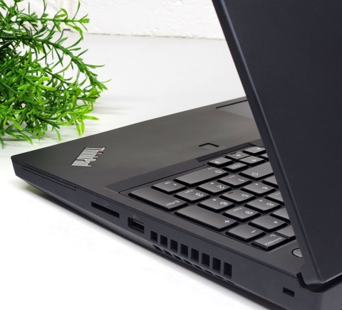 Laptop Lenovo ThinkPad P15 G2 i7 32GB RAM 512GB SSD 15,6" Full HD RTX A3000 powystawowy
