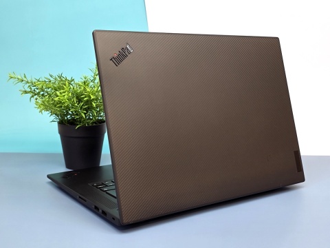 Lenovo ThinkPad P1 G5 i7 / 32 GB RAM / 1 TB SSD / 16" 4K / RTX A2000