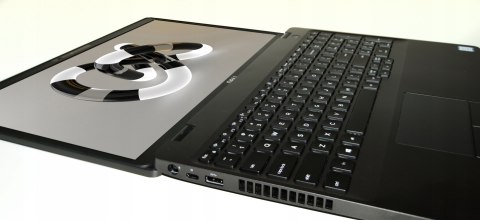 Laptop Dell Latitude 5500 i5 16GB RAM 1TB SSD 15" Full HD poleasingowy
