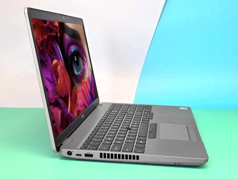 Laptop Dell Latitude 5511 i5 16GB RAM 512GB SSD 15,6" Full HD poleasingowy