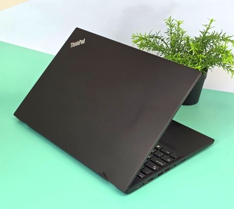 Laptop Lenovo ThinkPad T590 i7 48GB RAM 1TB SSD 14" Full HD GeForce MX250 Poleasingowy