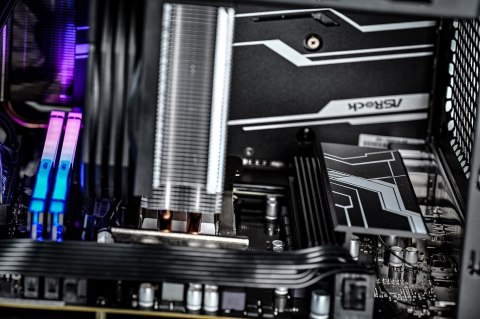 Actina CUBE 8400F/16GB/1TB/RX7600/450W