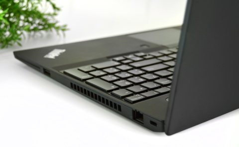 Laptop Lenovo ThinkPad T590 i5 40GB RAM 256GB SSD 15" Full HD dotykowy powystawowy