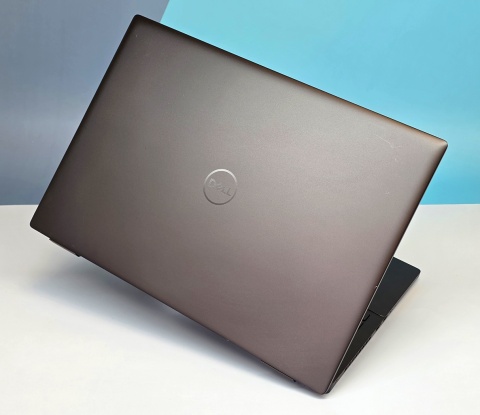 Laptop Dell Vostro 7620 i7 40GB RAM 2TB SSD 16" Full HD powystawowy