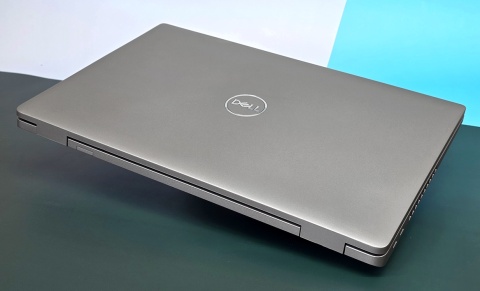 Laptop Dell Latitude 5521 i7 16GB RAM 512GB SSD MX450 15,6" Full HD powystawowy